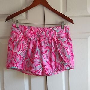 Lorna Jane work out shorts with inside Pocket smal